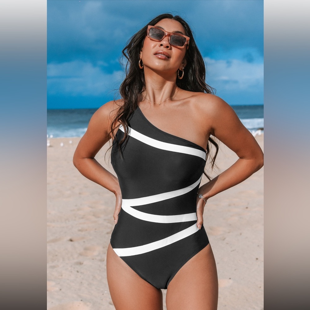 #32 Large Cupshe Black and White One-Shoulder Swimsuit